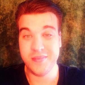 Meet your Posher, Corey